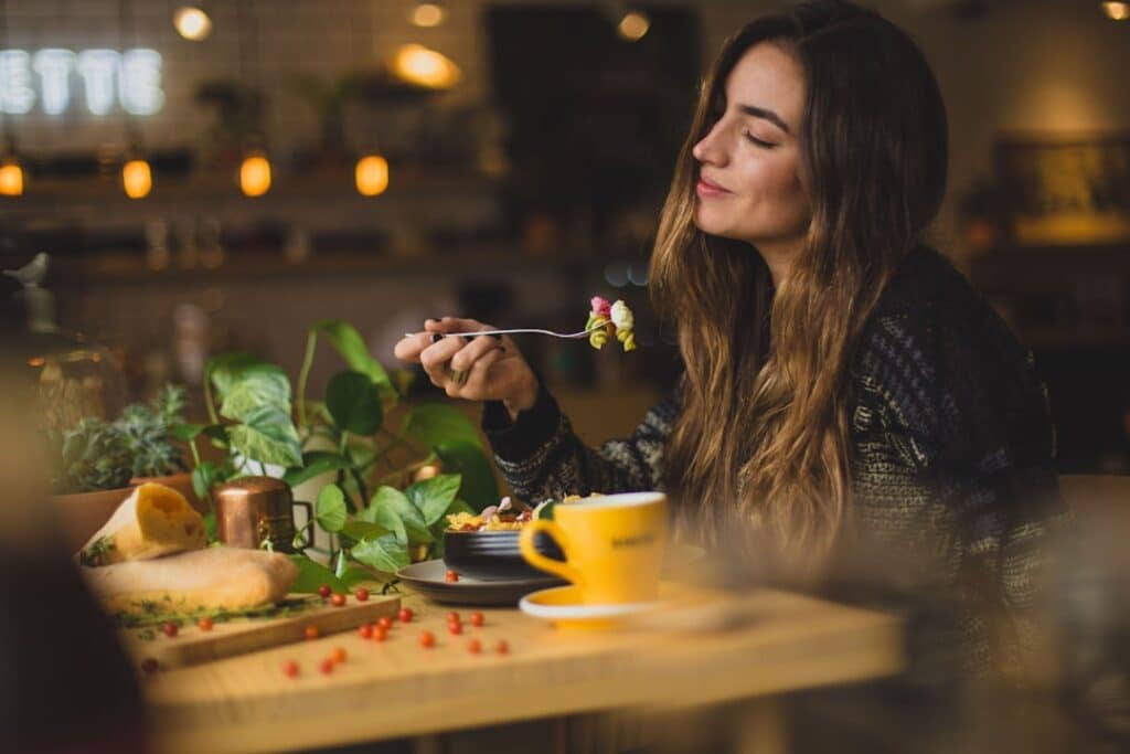 explore the concept of stress eating, its triggers, and effective strategies to manage emotional eating. learn how to develop healthier habits and gain insights into the psychological aspects behind stress-induced food choices.